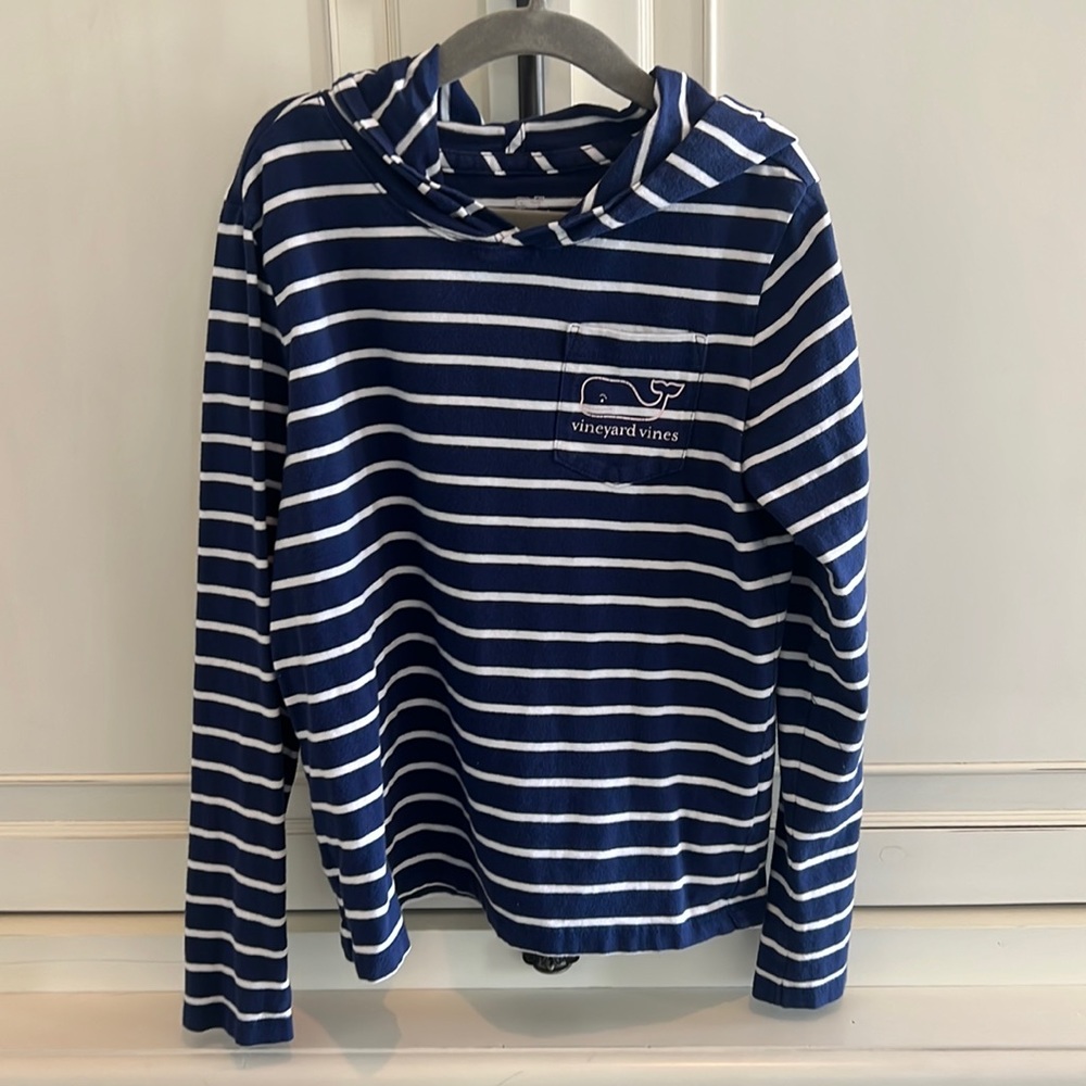 Vineyard Vines hooded long sleeve top